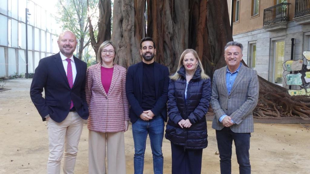 La nueva dirección del grupo parlamentario socialista. EE