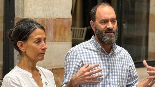 Rachel Goldberg y su marido Jon, padres de uno de los secuestrados por Hamás, durante la entrevista en Jerusalén.