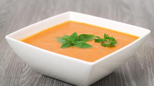 Velouté de gambas, una receta de aprovechamiento de Joan Roca que es perfecta para una comida de fiesta