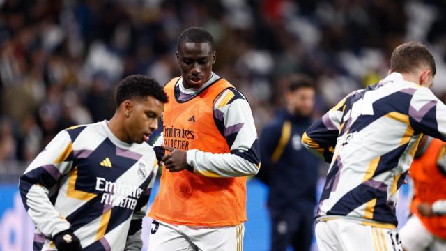 Ferland Mendy, en un calentamiento con el Real Madrid