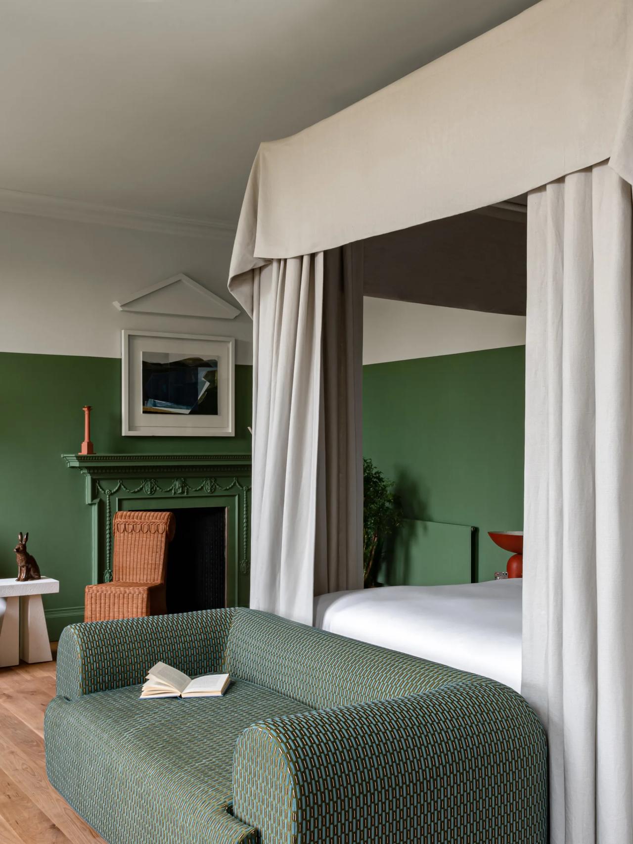 Cowley Manor Experience