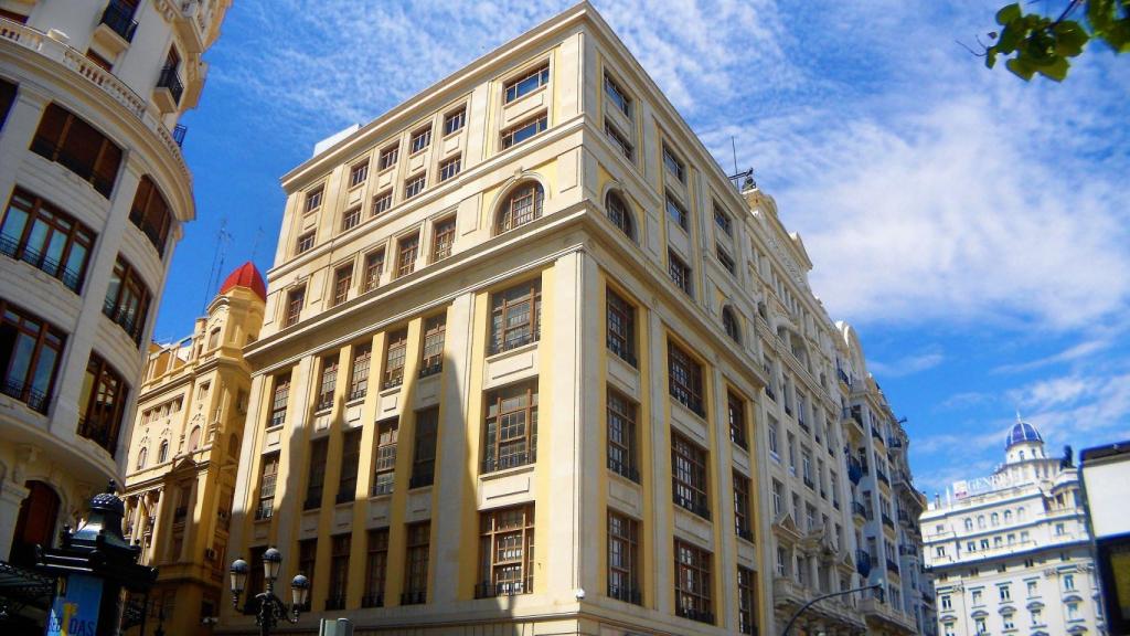 Antiguo edificio de Telefónica en la Plaza del Ayuntamiento de Valencia. EE