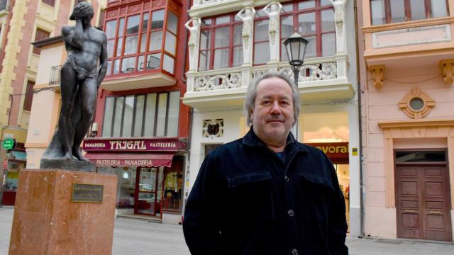 El alcalde de Zamora, Francisco Guarido, en la plaza Sagasta