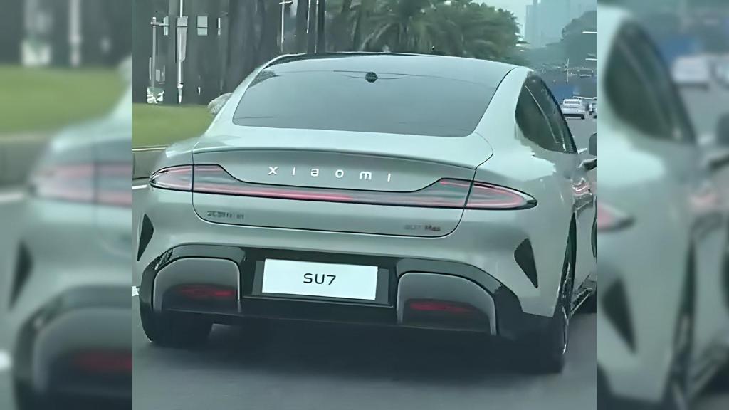 El coche de Xiaomi circulando por carreteras reales