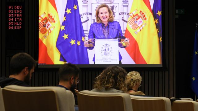 La vicepresidenta Nadia Calviño, durante su rueda de prensa de este miércoles tras el acuerdo sobre las reglas fiscales