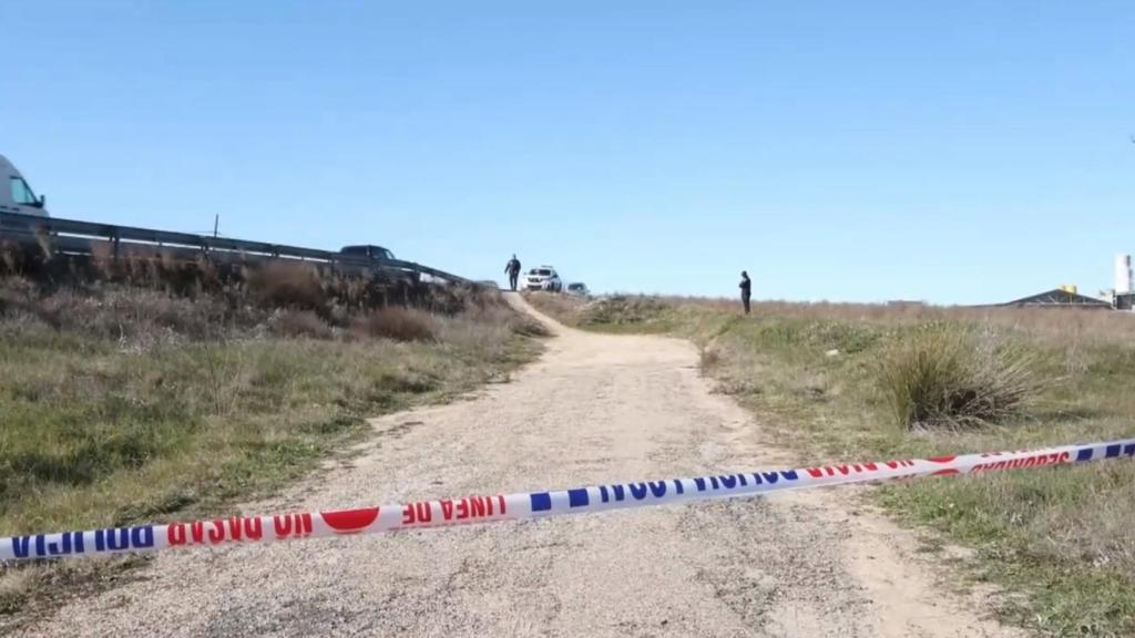 Cerco policial en la escena del crimen.