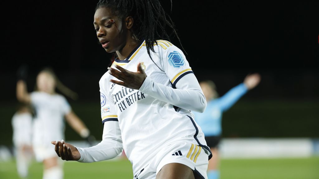 La delantera francesa del Real Madrid Naomie Feller durante el partido.