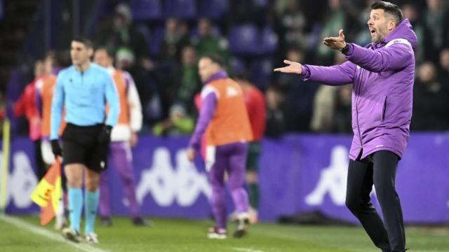 Pezzolano en el partido ante el Racing de Ferrol.