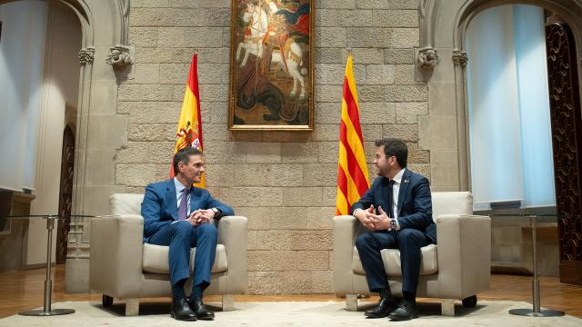 El presidente del Gobierno, Pedro Sánchez, y el presidente catalán, Pere Aragonès, han empezado este jueves a las 12.35 horas su reunión en el Palau de la Generalitat.
