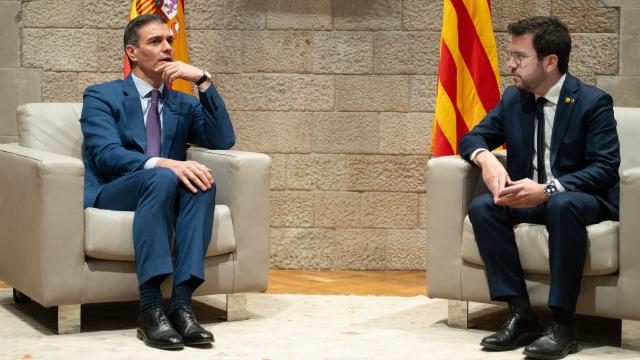 Pedro Sánchez y Pere Aragonès, reunidos en el Palau de la Generalitat.