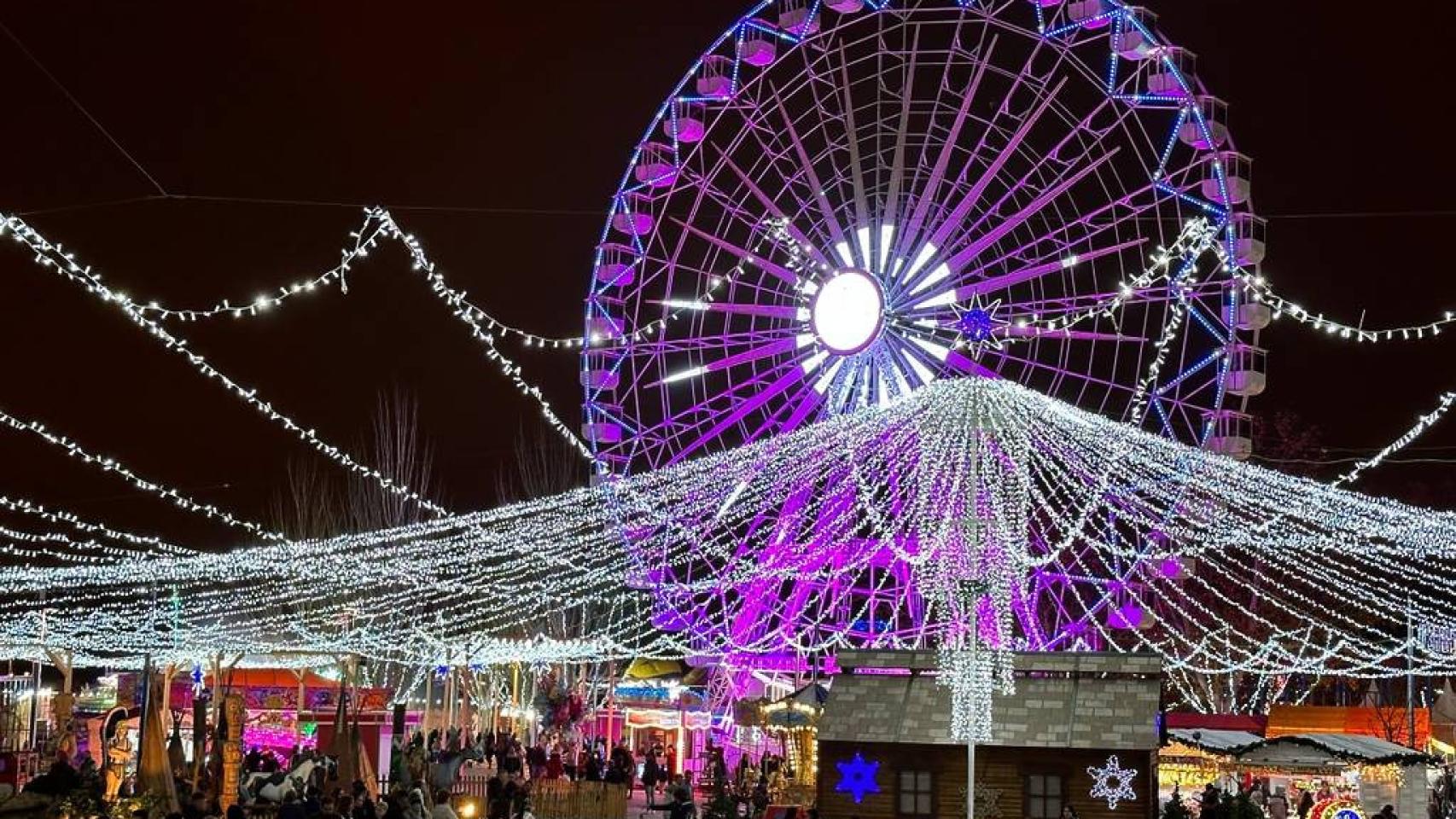 Conoce cuál es la nueva feria de Navidad Madrid con la noria más alta de la comunidad: 50 metros de altura.