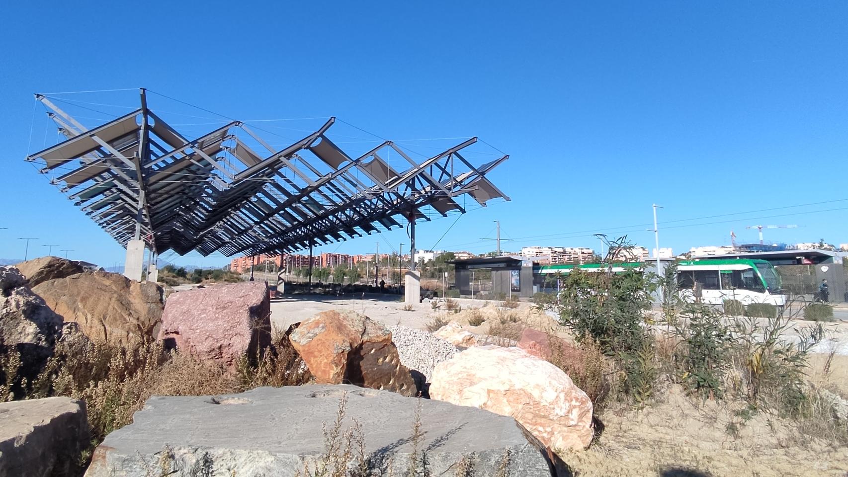 Paralización de las obras en el nuevo bulevar de la Universidad de Málaga.