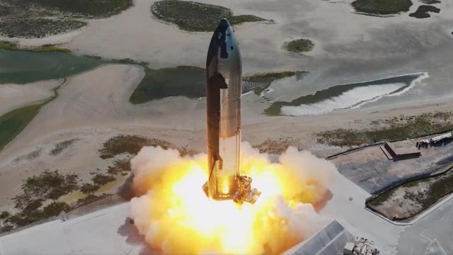 Starship probando sus motores