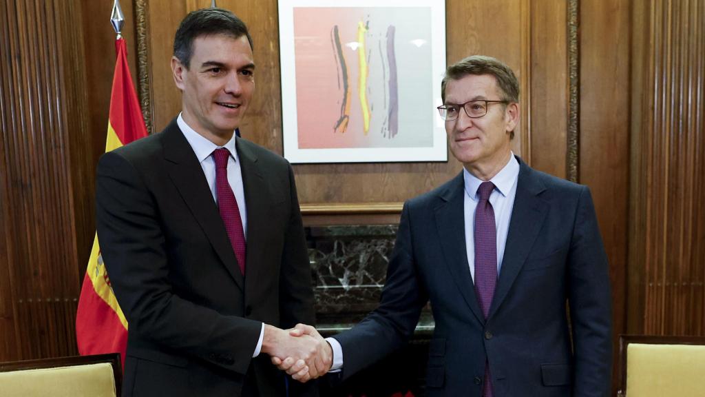 Sánchez y Feijóo, en su reunión en el Congreso de los Diputados, el viernes pasado.