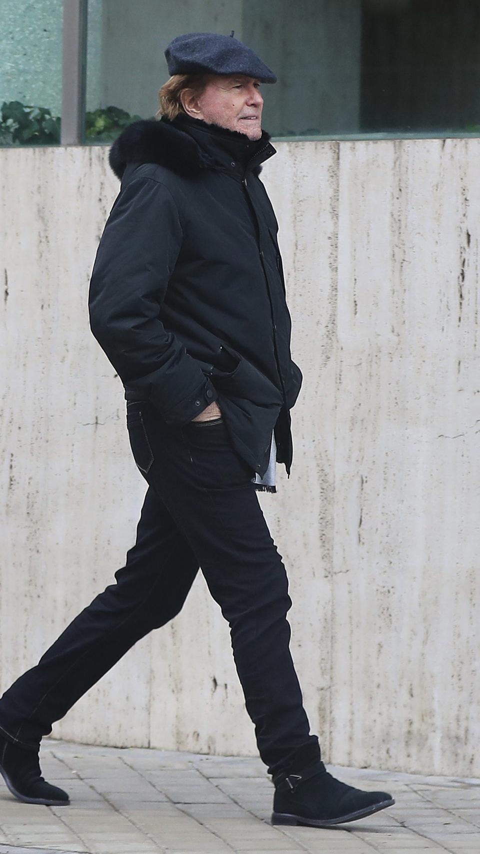 Edmundo por las calles de Madrid.