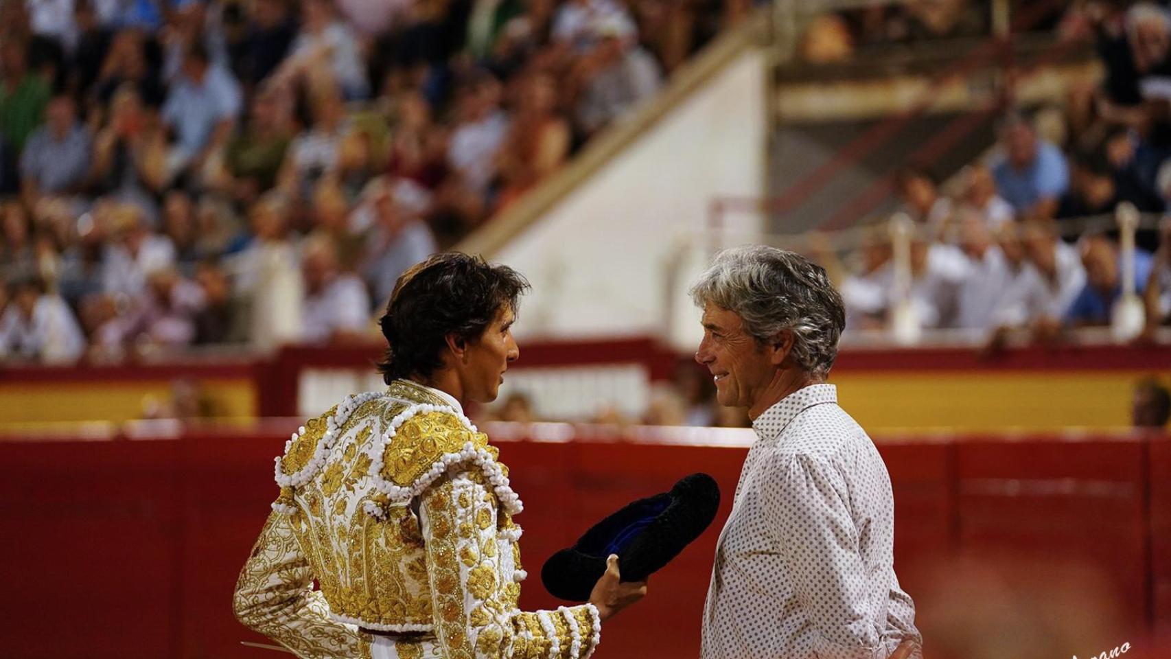 Los toreros Roberto Domínguez y Roca Rey.