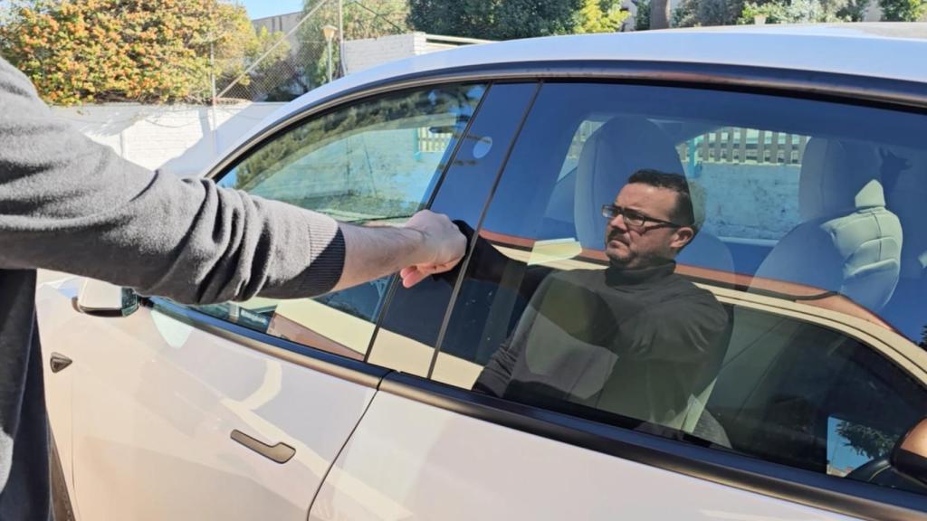 Abriendo el coche con un anillo