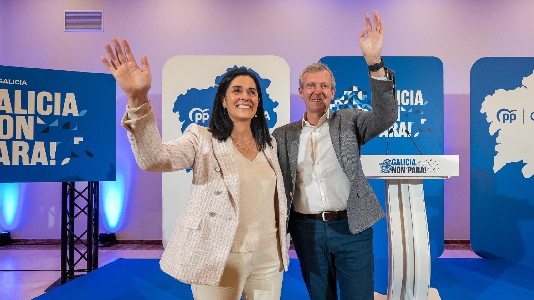 Paula Prado, secretaria general del PP gallego, y Alfonso Rueda, presidente de la Xunta.