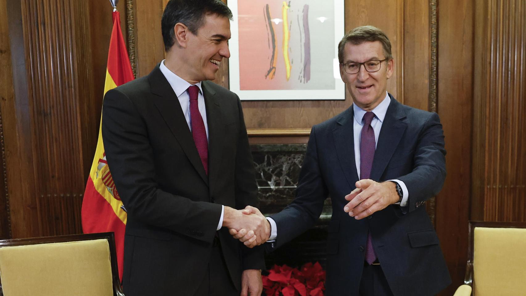 Pedro Sánchez y Alberto Núñez Feijóo, reunidos este viernes en el Congreso.