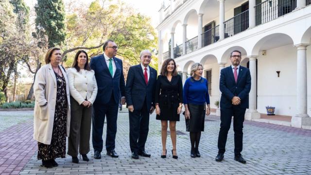 Varias de las autoridades que han acudido al 30 aniversario de La Cónsula.