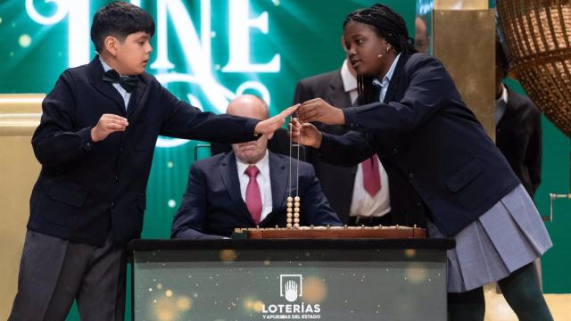 Varios usuarios de las redes sociales dirigieron los insultos racistas a propósito de la participación de varias niñas de color en el sorteo de Navidad.