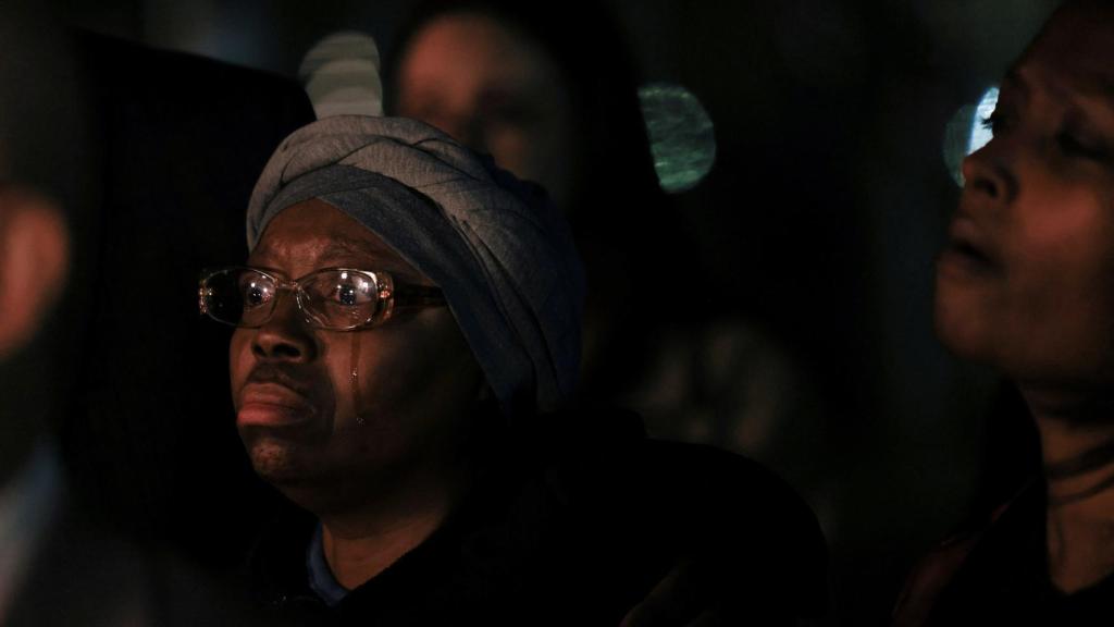 Sheneen McClain, madre de la víctima, reacciona tras el veredicto del jurado.