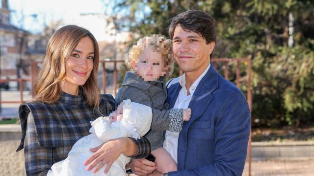 María Pombo y Pablo Castellano en el bautizo de su hija, Vega.