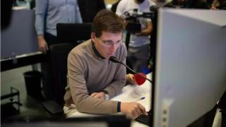 José Luis Martínez-Almeida durante su visita al Centro Integral de Seguridad y Emergencias (CISEM) este domingo.