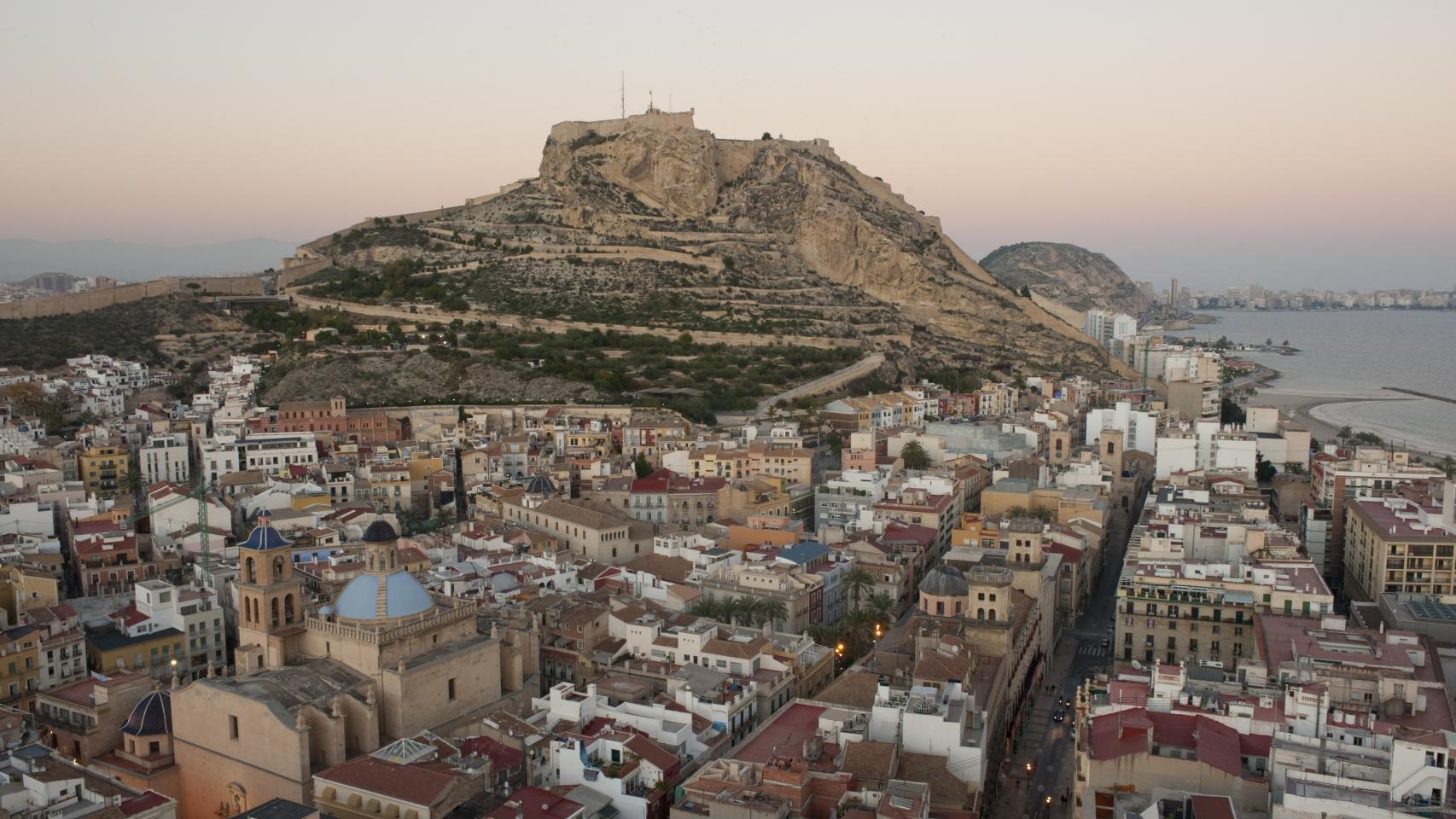 Vistas a la ciudad de Alicante.