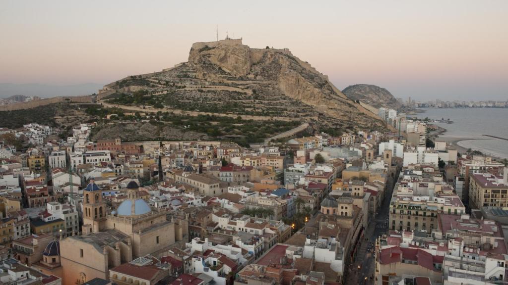 Vistas a la ciudad de Alicante.