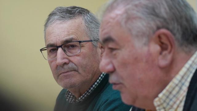 Lorenzo Rivera (en segundo plano), coordinador de COAG CyL, y Aurelio González (UPA) en la rueda de prensa de hoy