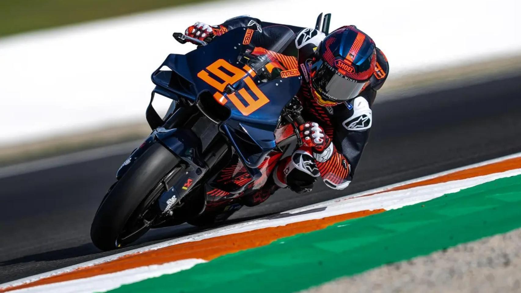 Marc Márquez, durante los test en Valencia con Ducati.