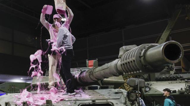Blindado Centauro en la exposición de Valencia