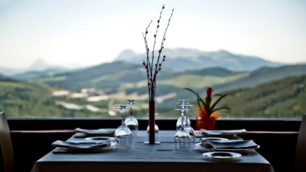 Una de las mesas del restaurante.