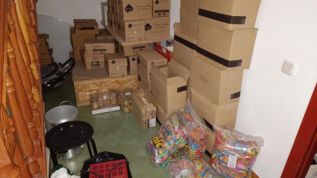 Comida preparada para repartir a refugiados necesitados.