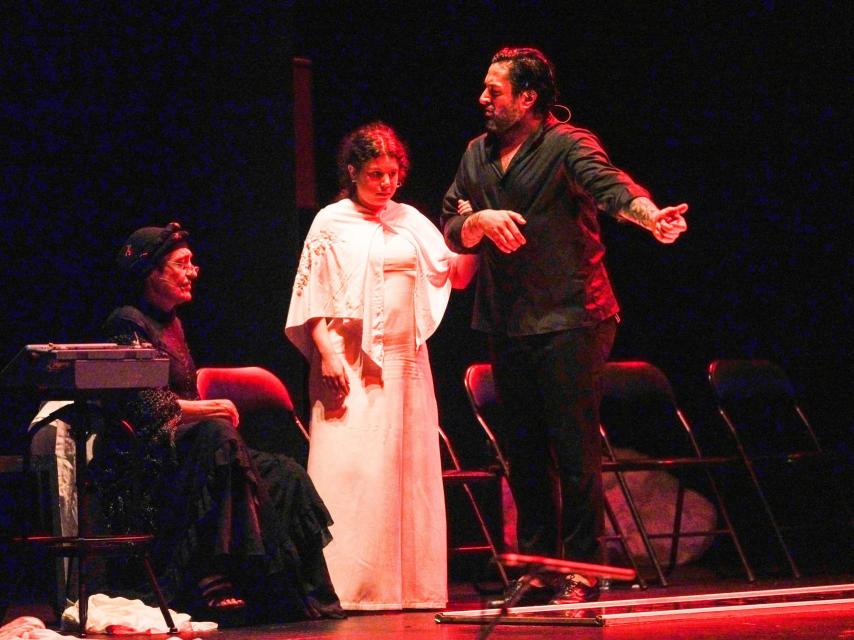 Rafael Amargo en 'Yerma' junto a Carla Vigo, sobrina de la reina Letizia.