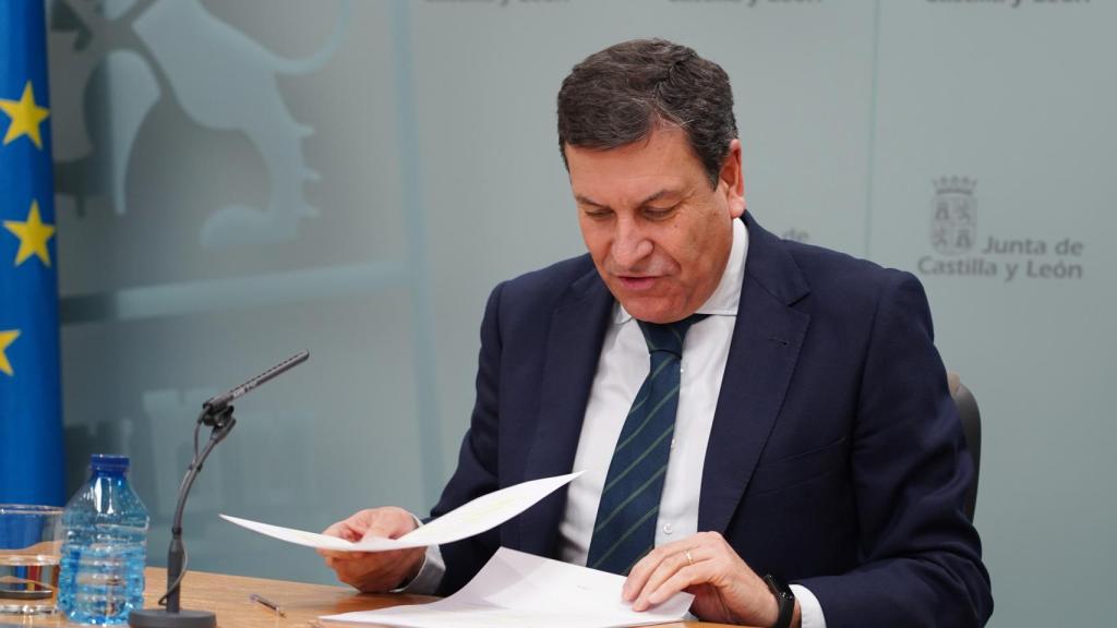 El consejero de Economía y Hacienda y portavoz, Carlos Fernández Carriedo