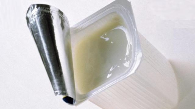 También hay que vigilar los yogures que reemplazan el azúcar por edulcorantes.