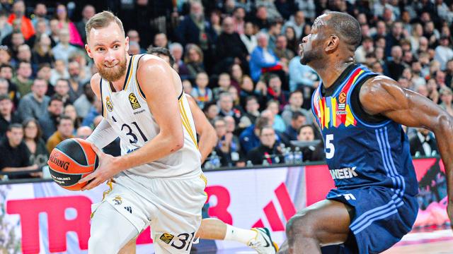 Musa, en el partido ante el Asvel Villeurbanne.