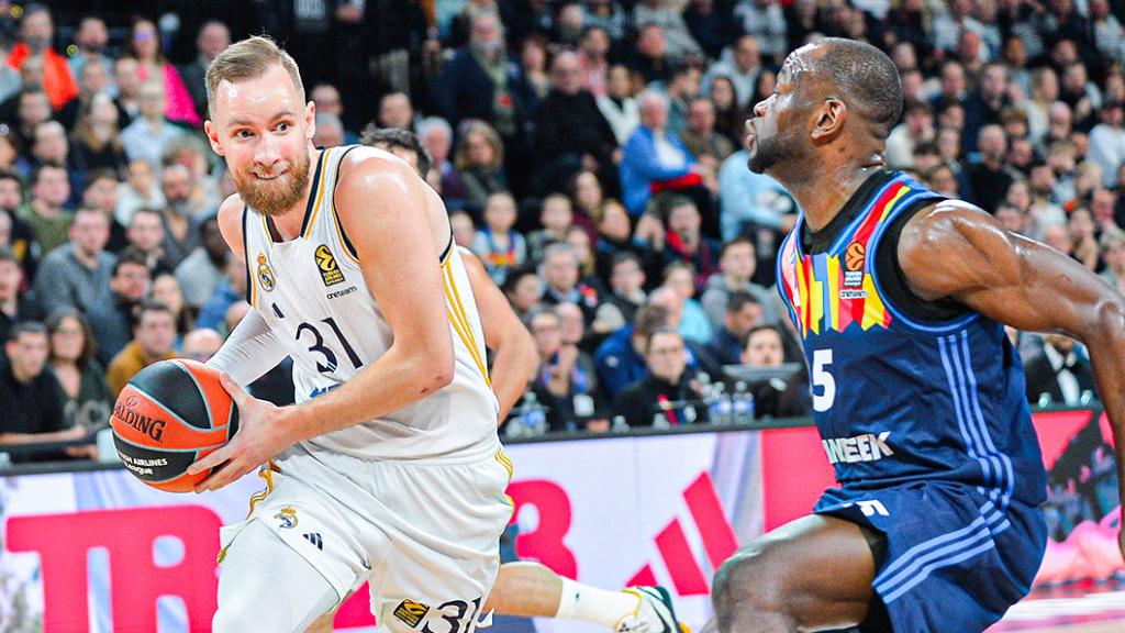 Musa, en el partido ante el Asvel Villeurbanne.