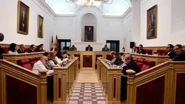 Imagen del pleno del Ayuntamiento de Toledo.