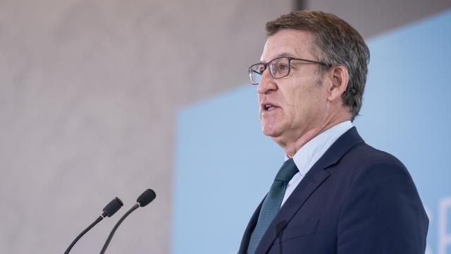 El presidente nacional del PP, Alberto Núñez Feijóo, durante el acto que ha protagonizado este jueves para hacer balance del año 2023.