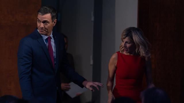 El presidente del Gobierno, Pedro Sánchez, y la vicepresidenta segunda y ministra de Trabajo, Yolanda Díaz.