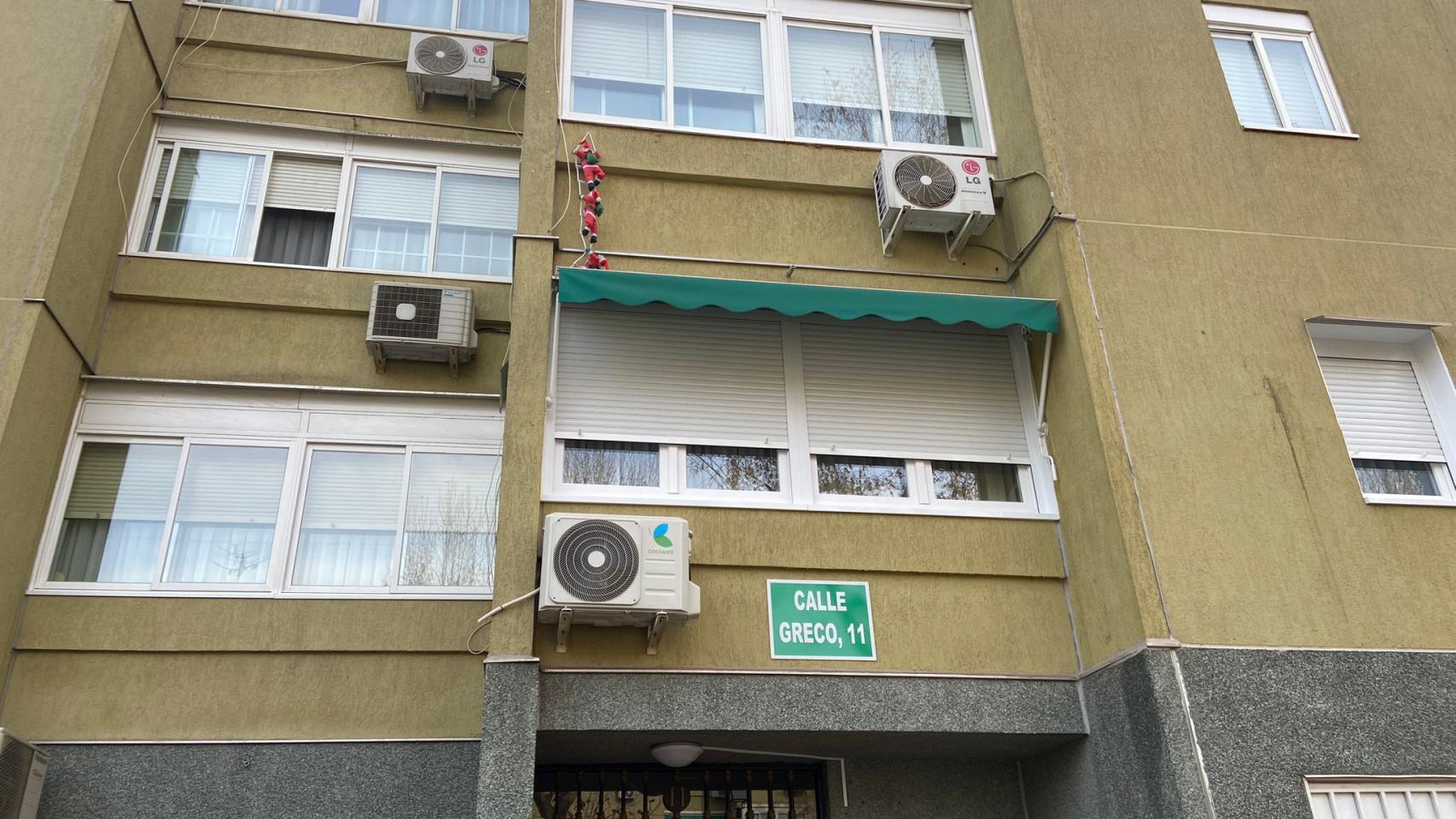 Imagen de la vivienda donde un tío ha matado a su sobrino en Mejorada.
