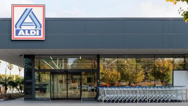 Fachada Aldi.