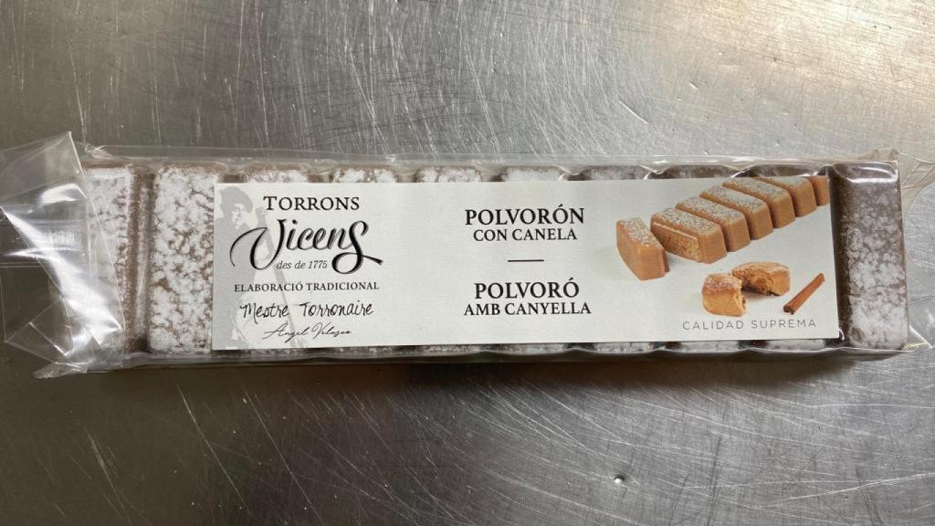 Turrón de polvorón con canela.