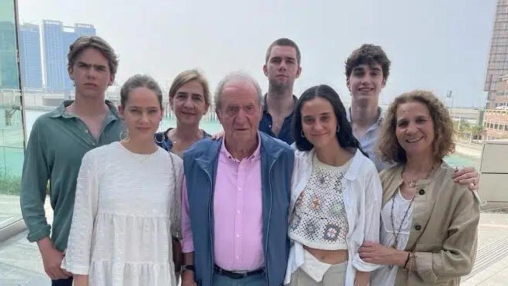 La familia real en Abu Dabi en 2022.