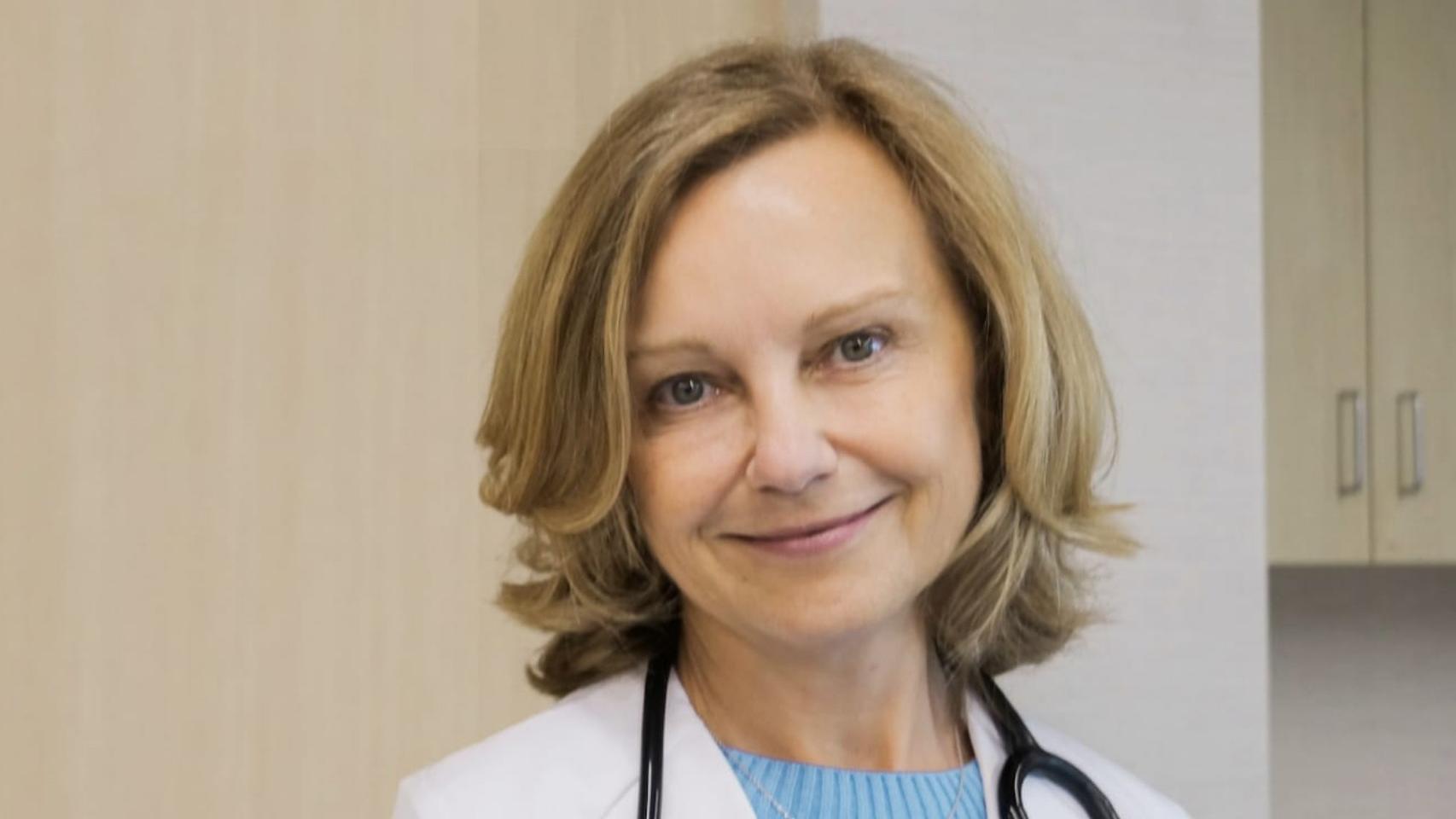 La cardióloga Elizabeth Klodas de la Clínica Mayo y el centro Johns Hopkins.