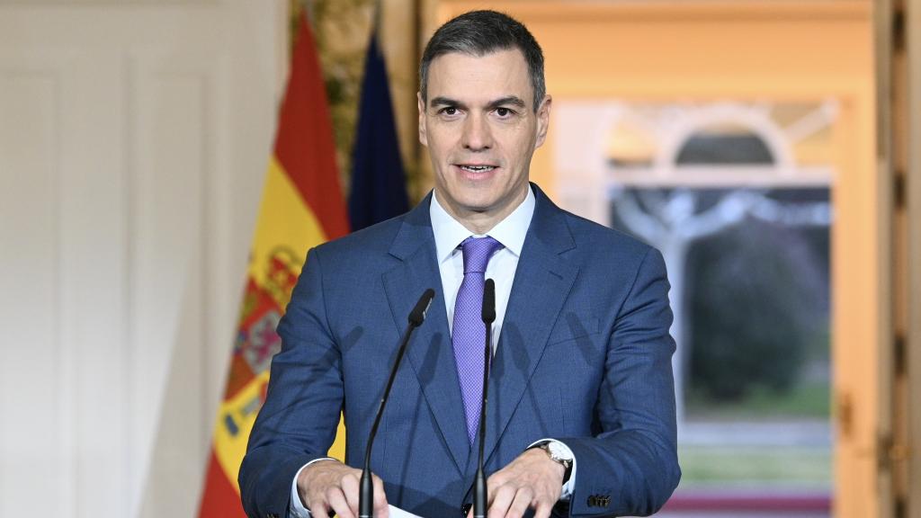 Pedro Sánchez, presidente del Gobierno, durante su declaración institucional Moncloa, este viernes.