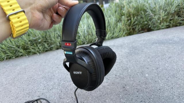 Sony MDR-MV1
